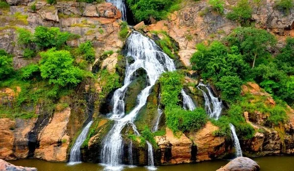 Featured Image of Chunchi Falls